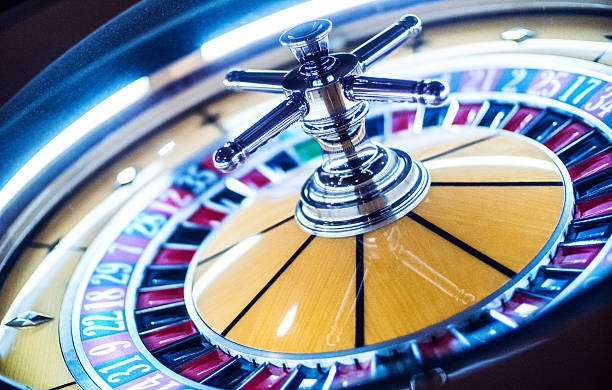Live blackjack table with dealer and multiple camera angles on jum toto